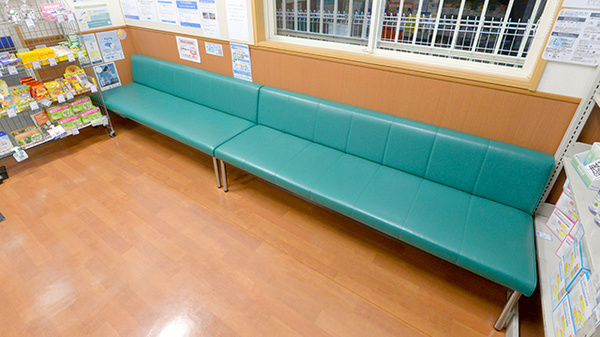 クオール薬局ふじみ野清見店の待合スペース