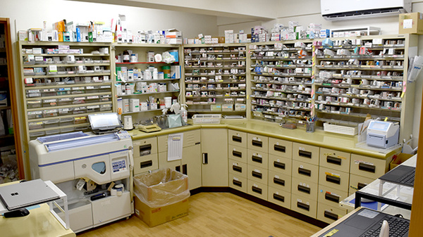 リズム薬局日進店の調剤室