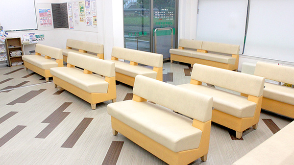 阪神調剤薬局　川口店の待合スペース