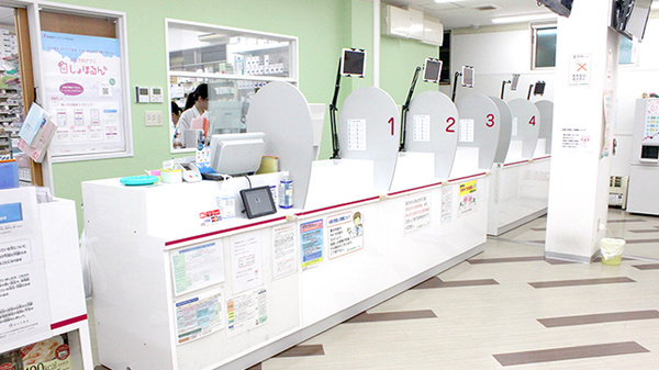 阪神調剤薬局　川口店の受付/カウンター
