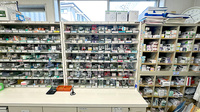 有限会社千葉薬局の薬棚
