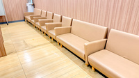 イオン薬局大宮店の待合スペース