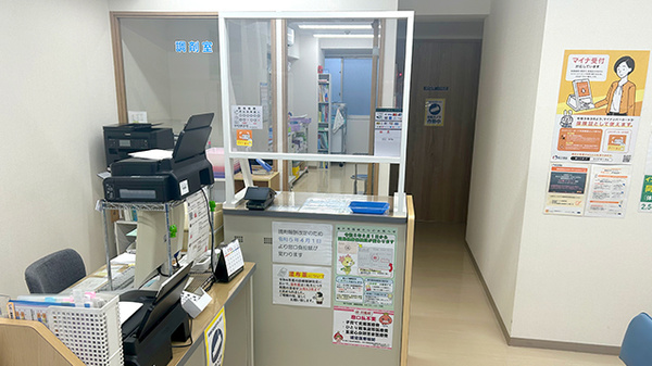 鶴ヶ島中央薬局鶴ヶ島店の受付/カウンター