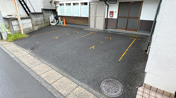 入間川ハート薬局の駐車場