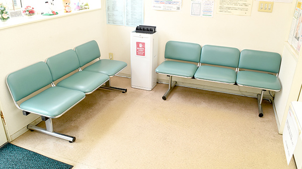 あゆみ調剤薬局沖の島店の待合スペース