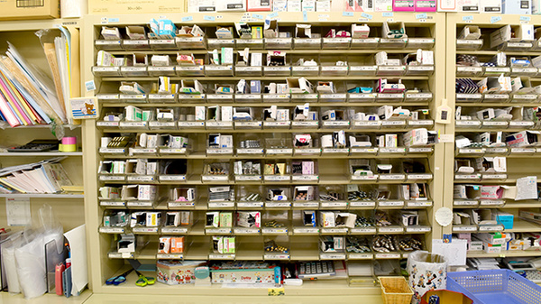 あゆみ調剤薬局沖の島店の薬棚