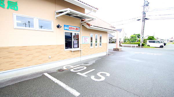 くすき調剤薬局のドライブスルー