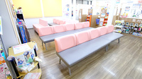 ファーマライズ薬局　日永店の待合スペース