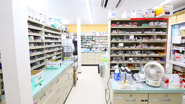 ファーマライズ薬局　日永店の調剤室