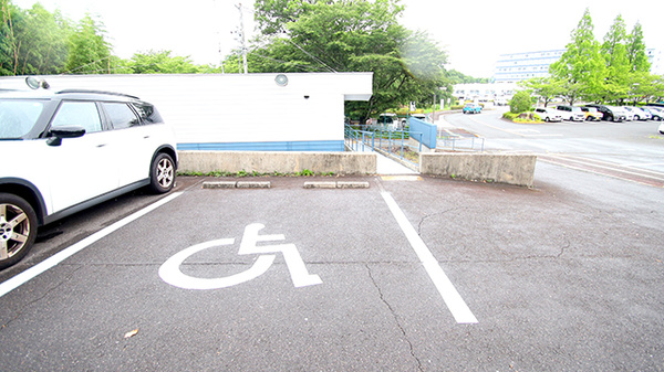 ファーマライズ薬局 鈴鹿店の駐車場