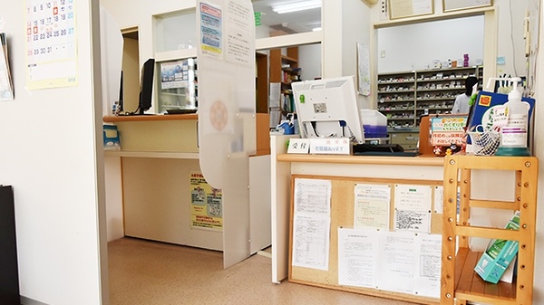 さんあい薬局　陽だまりの丘店の受付/カウンター
