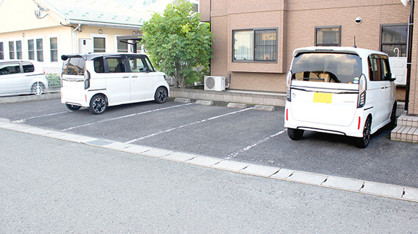 エイブル薬局みのり店の駐車場