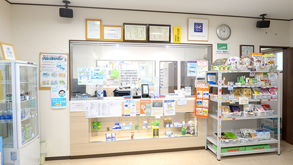 かがみ薬局東大町店の受付/カウンター