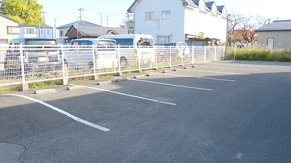 クオール薬局切添町店の駐車場