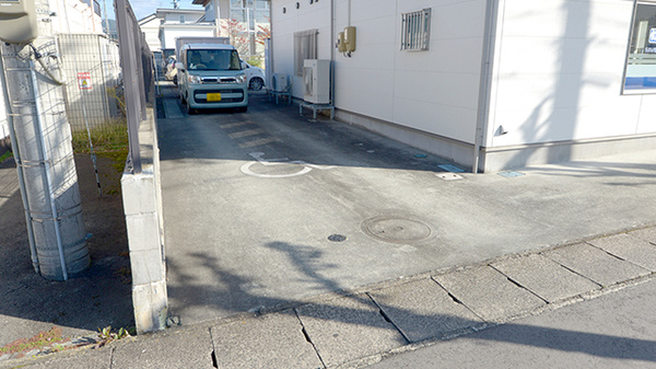 クオール薬局桧町店の駐車場