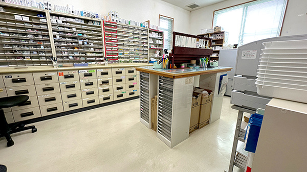 ブナの森調剤薬局河北店の調剤室
