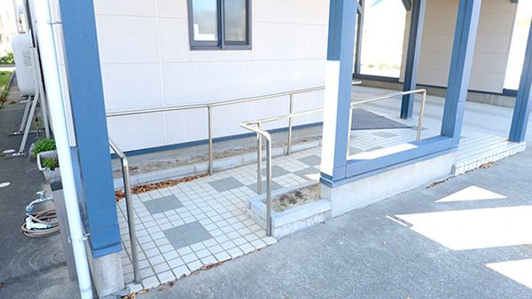 ゆう薬局西高前店のバリアフリー設備