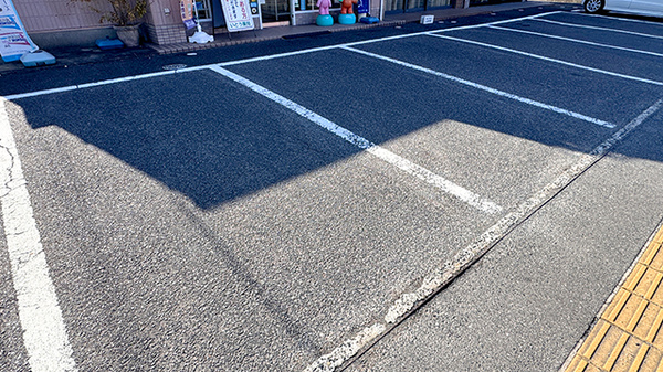 いとう薬局の駐車場