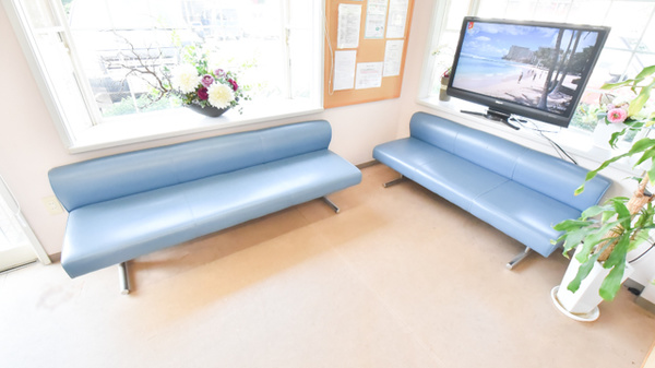 ときわ公園前薬局の待合スペース