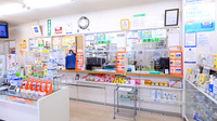 とんだ薬局の受付/カウンター