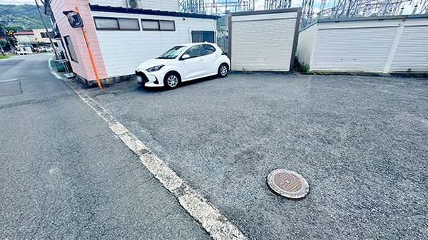 みね薬局の駐車場
