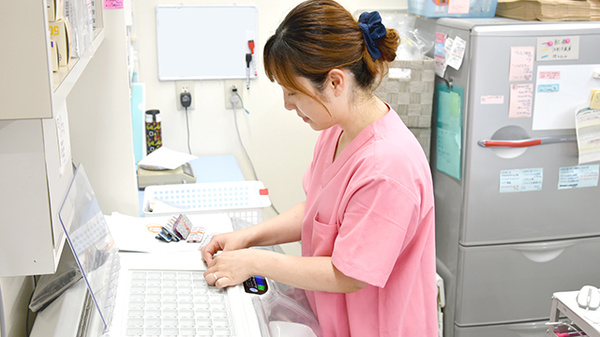 梅沢薬局の作業風景