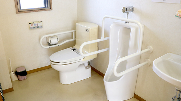 富士薬局のお手洗い