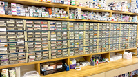 福島屋薬局の薬棚