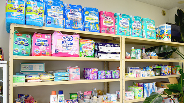 カギヤ薬局愛東の介護用品