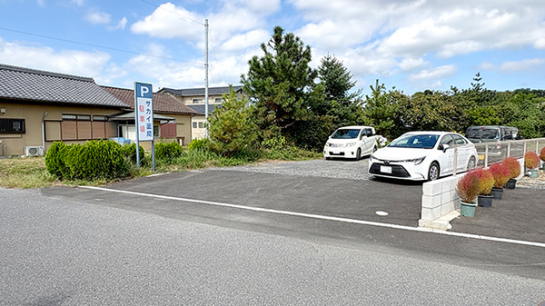 サカイ薬局の駐車場