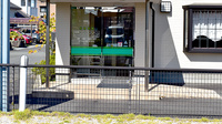 つくし薬局新旭店の入口
