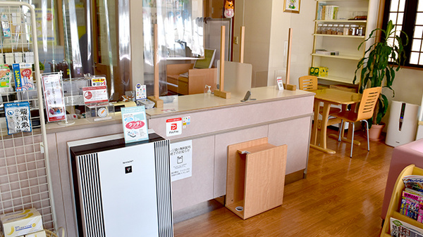 つくし薬局新旭店の受付/カウンター