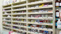 つくし薬局新旭店の薬棚
