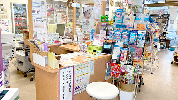 ツメ薬局の受付/カウンター