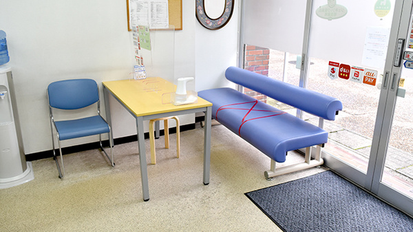 パスカル薬局の待合スペース