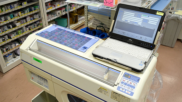 ユタカ調剤薬局　水口暁の調剤器具