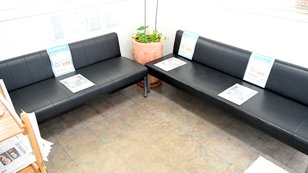 河瀬調剤薬局の待合スペース