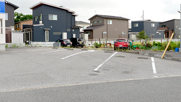 クオール薬局桜川店の駐車場