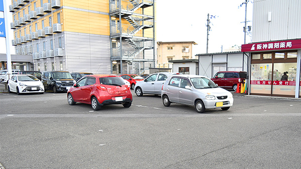 阪神調剤薬局　東近江店の駐車場
