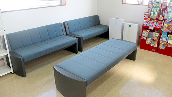 千寿堂薬局の待合スペース