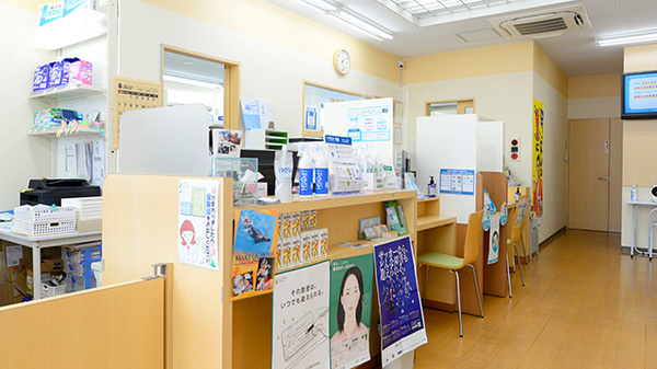 クオール薬局膳所駅前店の受付/カウンター