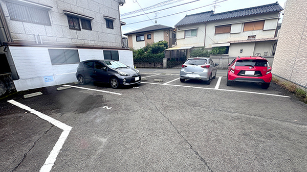 あすなろ薬局の駐車場
