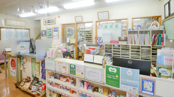 しらゆり調剤薬局の受付/カウンター