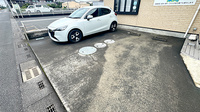 マリーンちゅーりっぷ薬局の駐車場