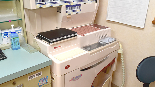 つつじ薬局の調剤器具