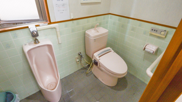 平和市民薬局のお手洗い