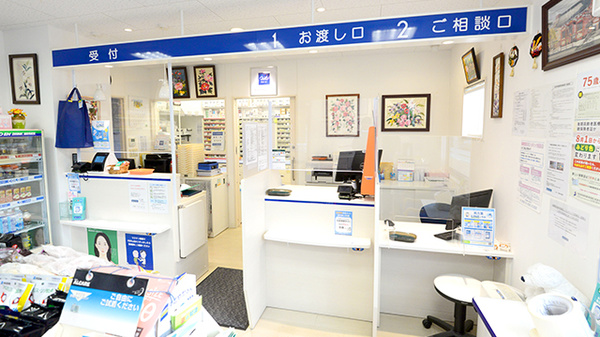 クオール薬局石脇店の受付/カウンター