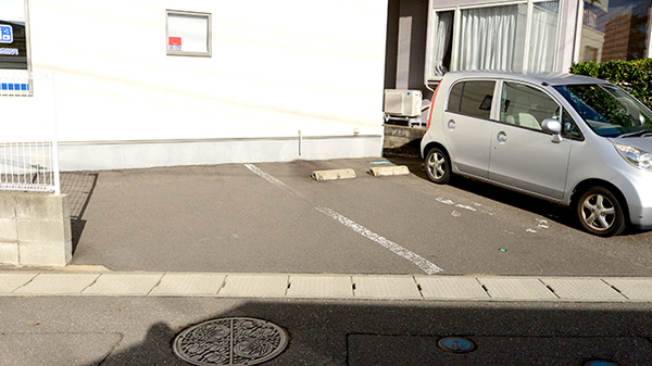 クオール薬局石脇店の駐車場