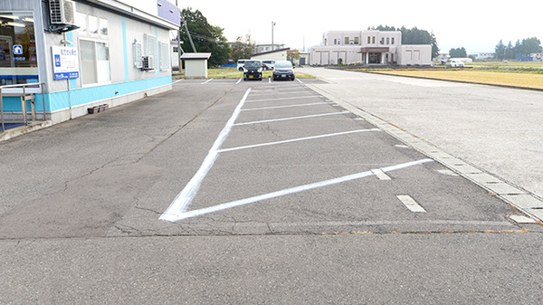 クオール薬局うごまち店の駐車場