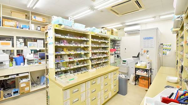 トマト薬局の調剤室